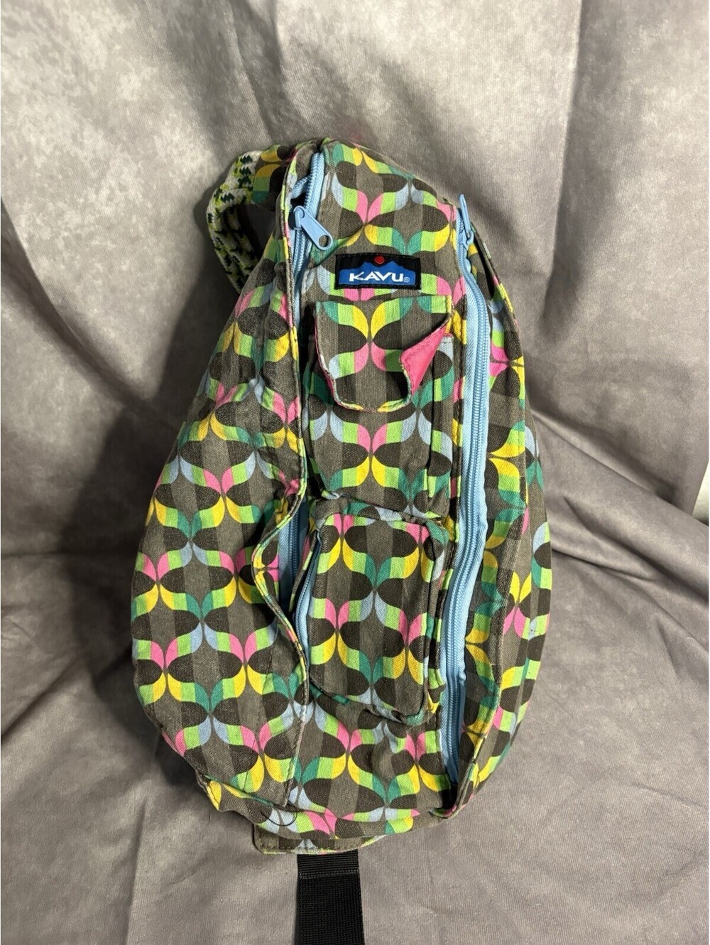 KAVU Rope Sling Bag Crossbody Backpack Multicolor Geometric Pattern